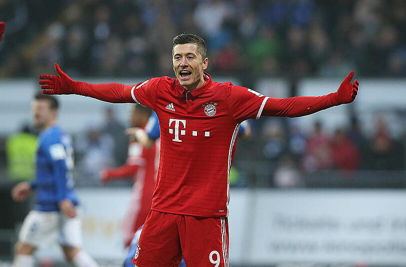 ROBERT LEWANDOWSKI: NOTE 5 - 131 Bundesligatore bisher, damit der drittbeste Ausländer der Liga-Historie. Heute ohne Tor. Zirkelte einen Freistoß aus 21 Metern knapp über den Kasten (45.).