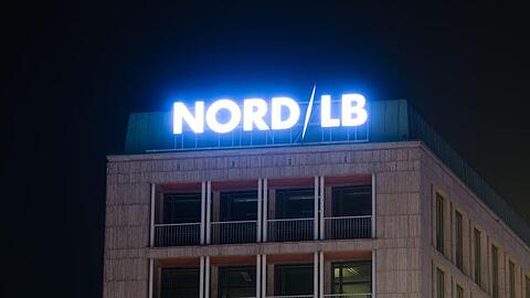 Die EU-Wettbewerbshüter haben die milliardenschwere Rettung der Norddeutschen Landesbank genehmigt.