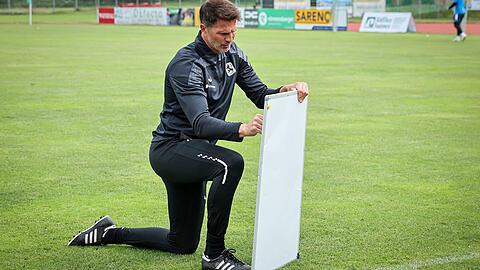 Geht weg vom 4-2-3-1-System: TSV-1860-Trainer Patrick Glöckner.