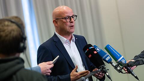 F&uuml;r die Bahn sitzt wie &uuml;blich Personalvorstand Martin Seiler am Verhandlungstisch. (Archivbild)