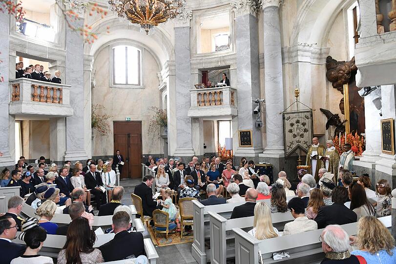 Die Schlosskirche von Drottningholm ist ganz schön voll.