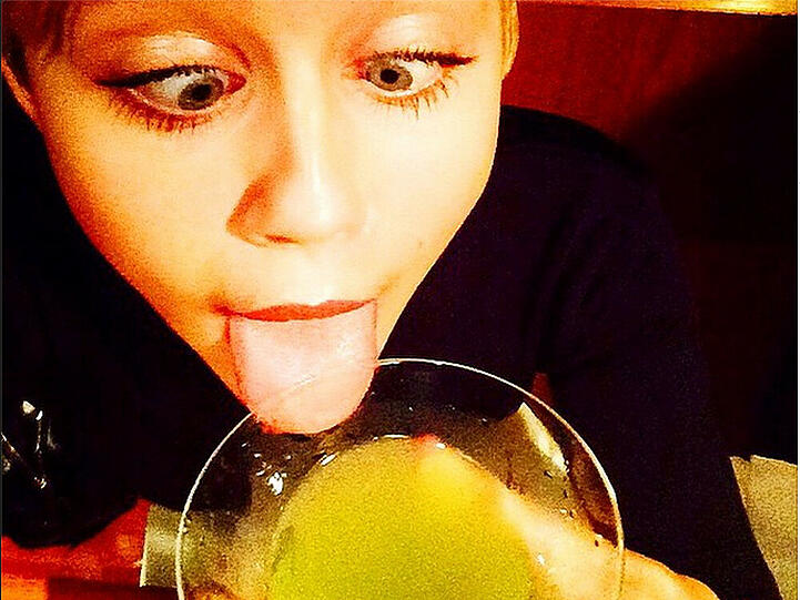 Ein Instagram-Schnappschuss von Miley Cyrus - ihre Zunge ist natürlich wieder dabei