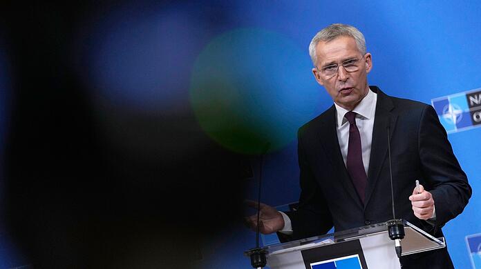 Nato-Generalsekretär Jens Stoltenberg sieht in Deutschlands nationaler Sicherheitsstrategie einen "Beweis für die Zeitenwende".