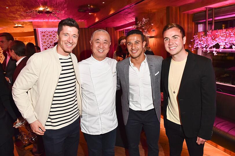 Robert Lewandowski, Nobu, Thiago Alcantara und Mario Götze