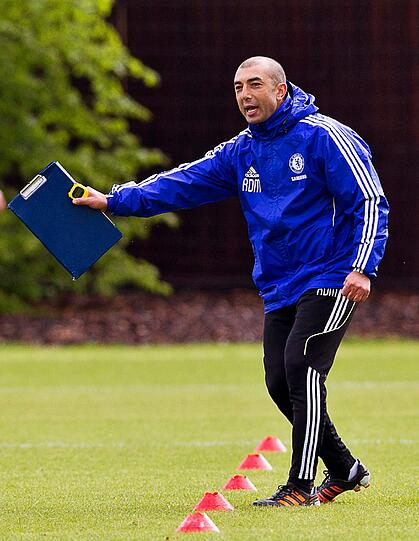 Di Matteo war auch auf dem Platz im Einsatz - auf dem Trainingsgelände in Cobham bei London.