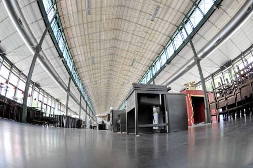Leer, leerer, Schrannenhalle.