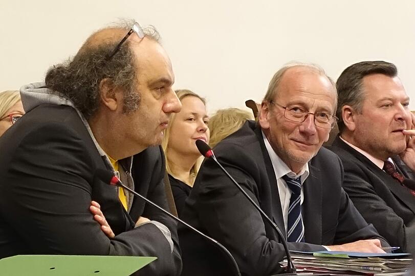 Matthias Lilienthal, Hans-Georg Küppers und Bürgermeister Josef Schmid bei der Sitzung im Rathaus.