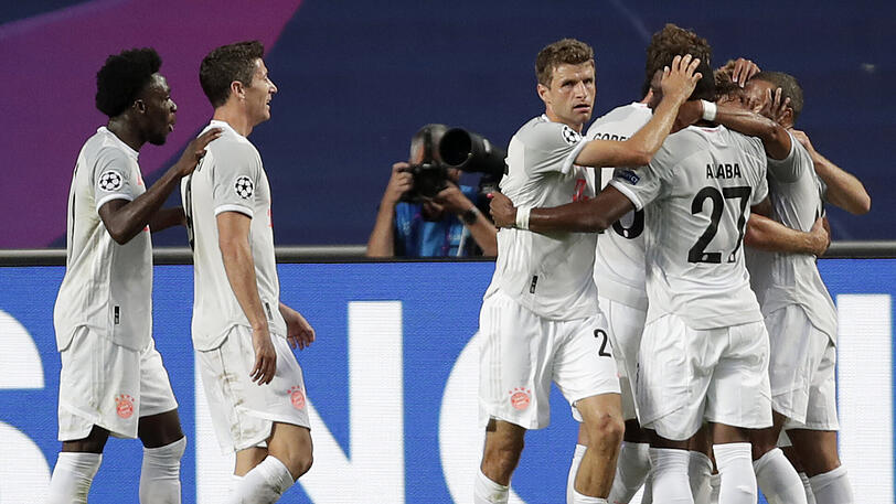 Der FC Bayern steht nach einer Gala-Vorstellung gegen den FC Barcelona im Halbfinale der Champions League.