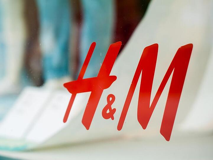 H&M brechen durch die Corona-Krise die Umsätze weg.