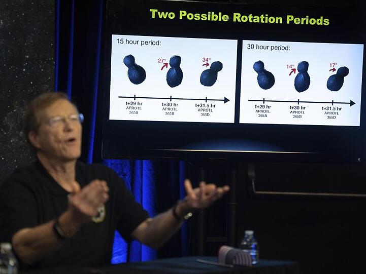 Der Projektwissenschaftler von "New Horizons", Hal Weaver, vom Labor für angewandte Physik der Johns Hopkins Universtität in Laurel spricht über die Daten, die er von der "New Horizons"-Raumsonde erhalten hat.
