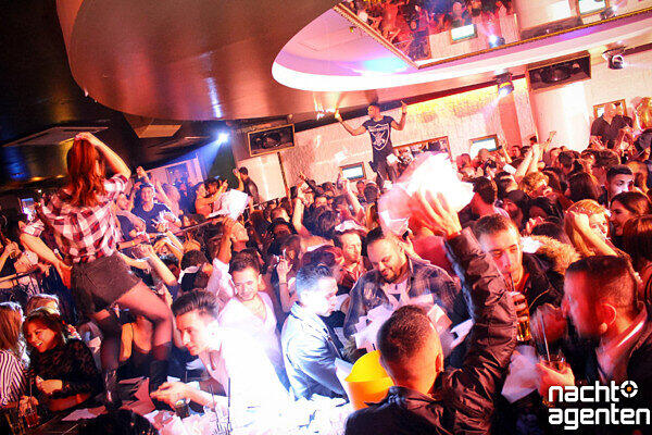 Bei der Partyreihe "Garden & Restaurant" im Crown's Club gab es Hip-Hop-Musik und R'n'B-Musik vom Feinsten.