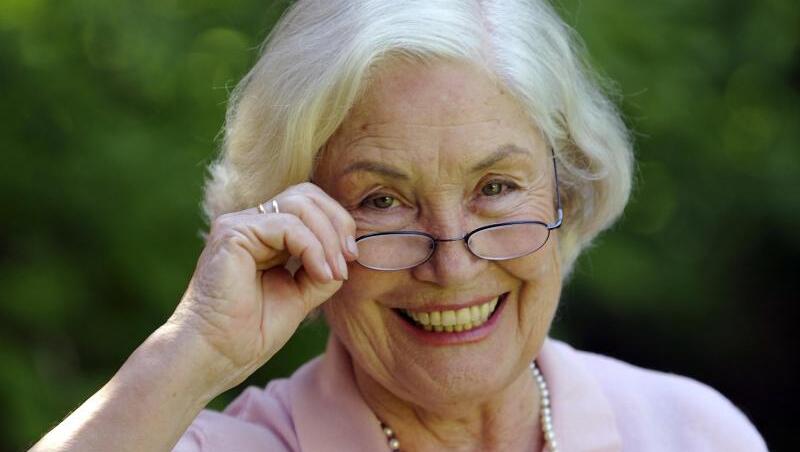 Schauspielerin Ellen Schwiers starb im Alter von 88 Jahren nach langer schwerer Krankheit. Schauspielerin Ellen Schwiers starb im Alter von 88 Jahren nach langer schwerer Krankheit.