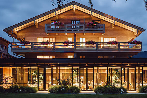 Gemütlich und modern zugleich: Das Parkhotel "Egerner Höfe" in Rottach-Egern beherbergt seit dem 27. Juli die Stars des FC Bayern. Gemütlich und modern zugleich: Das Parkhotel "Egerner Höfe" in Rottach-Egern beherbergt seit dem 27. Juli die Stars des FC Bayern.