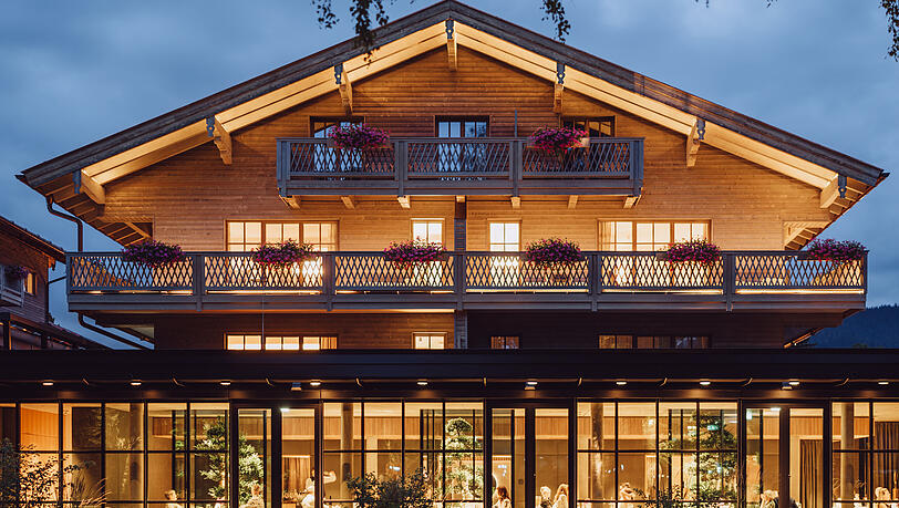 Gemütlich und modern zugleich: Das Parkhotel "Egerner Höfe" in Rottach-Egern beherbergt seit dem 27. Juli die Stars des FC Bayern. Gemütlich und modern zugleich: Das Parkhotel "Egerner Höfe" in Rottach-Egern beherbergt seit dem 27. Juli die Stars des FC Bayern.
