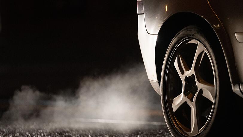 Urspr&uuml;nglich war beschlossen worden: Neuwagen in der EU ab 2035 sollen im Betrieb kein klimasch&auml;dliches Kohlenstoffdioxid (CO2) mehr aussto&szlig;en d&uuml;rfen. Das soll sich &auml;ndern. (Symbolbild)