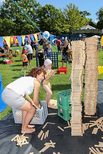 Die Stadtteilwochen sind gestartet. Noch bis zum 20. Juni erleben die Besucher im Hirschgarten und im Viertel die Aktionen - wie hier in der Bildergalerie.