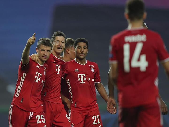 Der FC Bayern München hat sich im Halbfinale mit 3:0 gegen Olympique Lyon durchgesetzt.