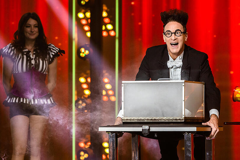 Der amerikanische Komiker und Magier Ed Alonzo.