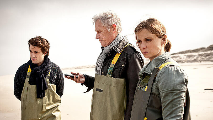 "Nord Nord Mord": Hinnerk Feldmann (l.), Theo Clüver (r.) und Ina Behrendsen ermitteln auf Sylt "Nord Nord Mord": Hinnerk Feldmann (l.), Theo Clüver (r.) und Ina Behrendsen ermitteln auf Sylt
