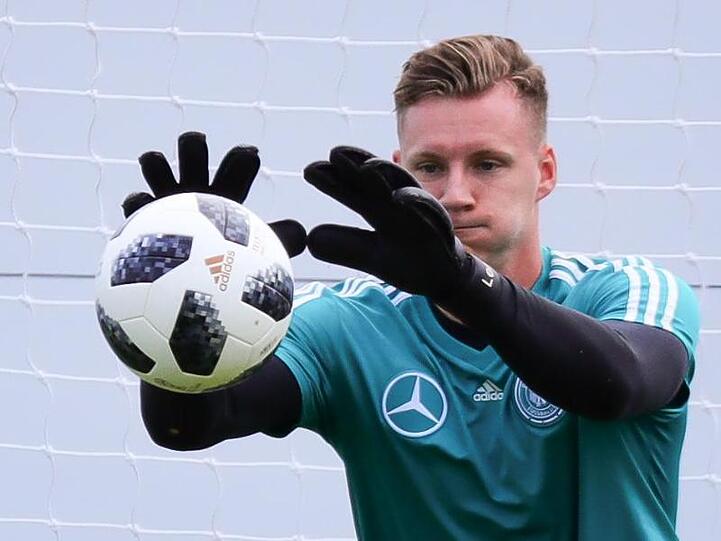 Arsenal-Torwart Bernd Leno kritisiert die Vergabe des Europa-League-Finales nach Baku.