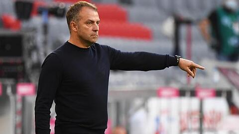 Mit einem Sieg bei Werder Bremen will Trainer Hansi Flick mit dem FC Bayern sein erstes Meisterstück perfekt machen.