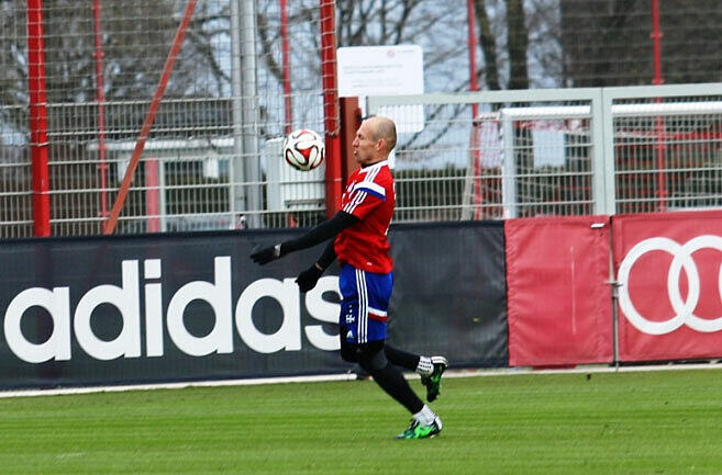 Arjen Robben ist am Mittwoch wieder ins Mansnchaftstraining eingestiegen (Archivbild).