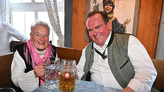 Hildegard Baumgärtner und ihr Sohn Clemens, noch Wirtschaftsreferent der Stadt München und damit Wiesn-Chef. Er kandidiert bei der nächsten Wahl zum Oberbürgermeister der Stadt.