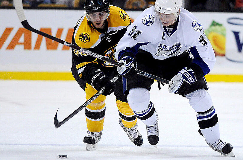 "Es ist ein großartiges Gefühl, wenn man bedenkt, wie schwer es ist, hier zu gewinnen", meinte Lightning-Stürmerstar Steven Stamkos (rechts).