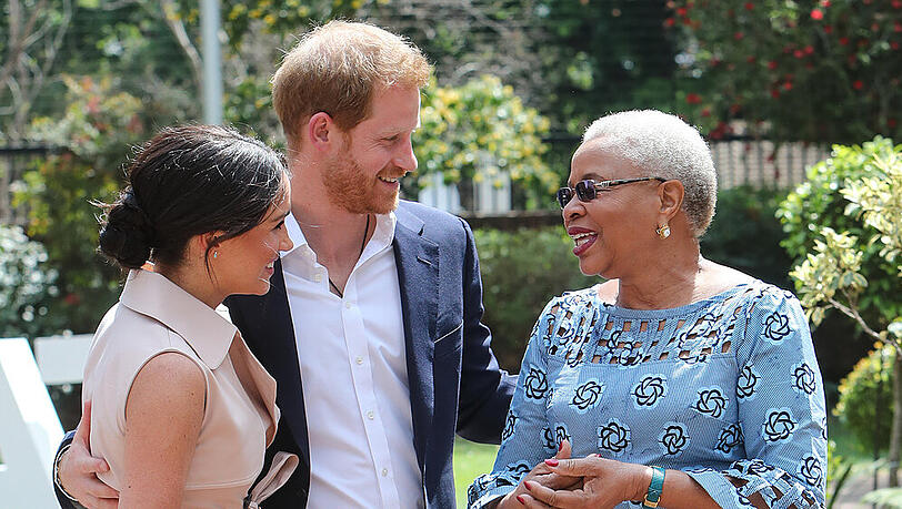 Herzogin Meghan und Prinz Harry bei einem Treffen mit Graca Machel (v.l.) Herzogin Meghan und Prinz Harry bei einem Treffen mit Graca Machel (v.l.)