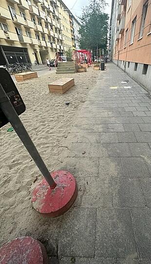 Sandige Gehwege in der Kolumbusstraße.