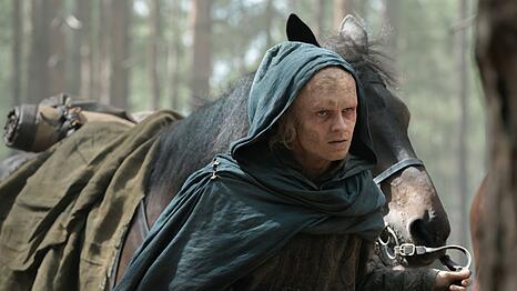 Aegon II. (Tom Glynn-Carney) befindet sich in Staffel 3 von "House of the Dragon" auf der Flucht.