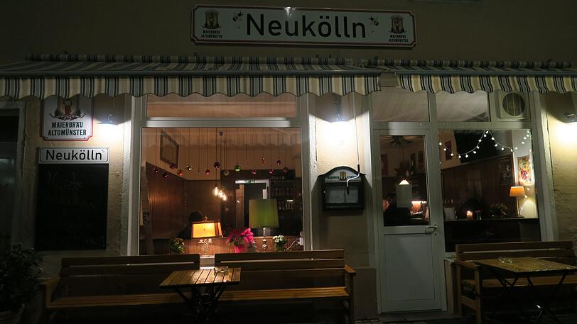 Einst Boazn, jetzt gemütliche Kneipe: Das "Neukölln" in der Clemensstraße.