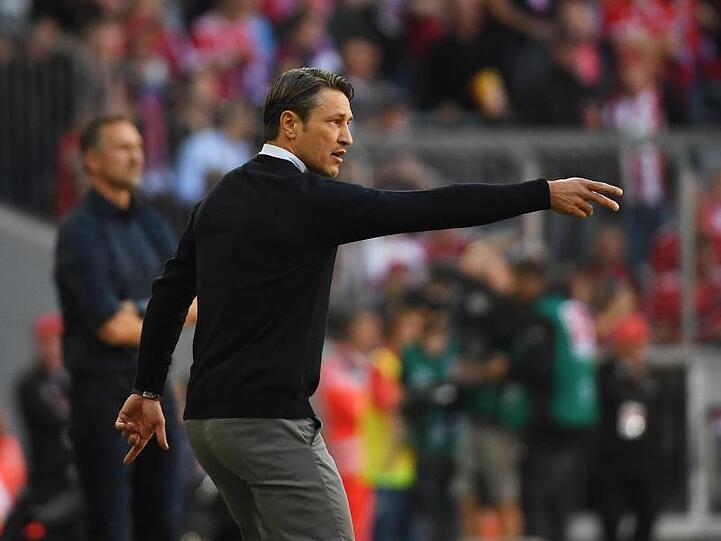 Niko Kovac, Trainer des FC Bayern München, gestikuliert am Spielfeldrand. Foto: Angelika Warmuth/Archivbild