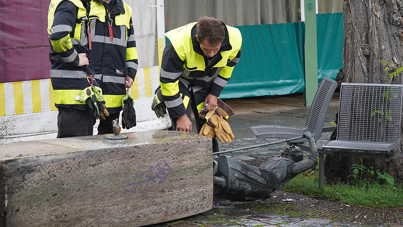 Bilder vom Viktualienmarkt: Feuerwehr und Mitarbeiter des Kommunalen Außendienstes waren vor Ort.