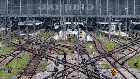 Der Münchner Hauptbahnhof war am Sonntagabend für etwa eine Stunde lang gesperrt (Symbolbild)