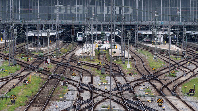 Nach dem Bahn-Ausfall in Norddeutschland: Wie sicher ist die Münchner Infrastruktur? (Symbolbild)