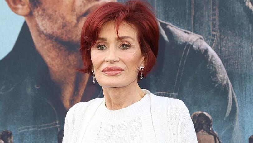 Nach dem Verlust ihres Ehemannes, Rockmusiker Ozzy Osbourne, wird Sharon Osbourne von ihren Kindern aufgefangen.