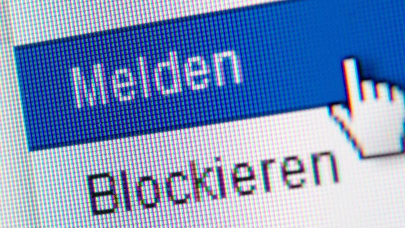 Wenn die Netzwerke nicht schnell genug auf Hass-Beiträge reagieren, können sich die Anwender beim Bundesamt für Justiz beschweren. Wenn die Netzwerke nicht schnell genug auf Hass-Beiträge reagieren, können sich die Anwender beim Bundesamt für Justiz beschweren.