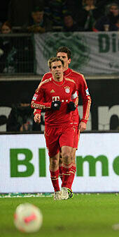 Phillip Lahm: Note 3. Hatte es mit Olic zu tun - doch der Kroate hat seine besten Tage hinter sich. Souveräner Auftritt des Kapitäns.