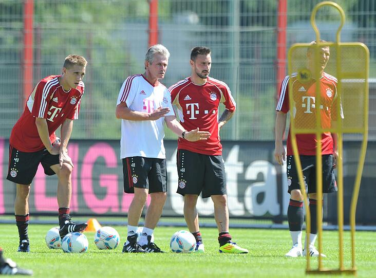 Jupp Heynckes hatte bei seiner  Rückkehr zu Bayern München nur einen Rumpfkader zur Verfügung. Bei  der ersten Trainingseinheit am Montag standen gerade einmal sieben  Profis auf dem Platz. Die Bilder