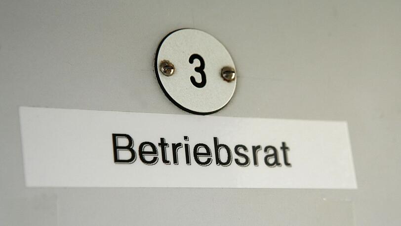 Das EU-Parlament setzt sich für länderübergreifende Betriebsräte ein.