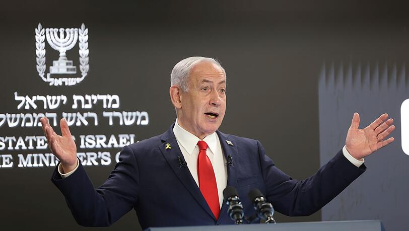 Regierungschef Netanjahu drängt vor Medienvertretern auf Tempo bei der geplanten Einnahme der Stadt Gaza.