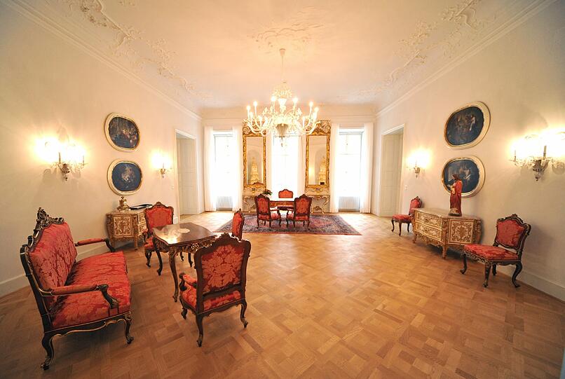 Das Erzbischöfliche Ordinariat im Rokoko-Palais Holnstein in München.