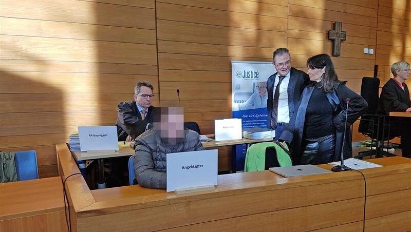 Mit der Rechtsanwältin Regina Rick aus München hat die Familie des Angeklagten Sebastian T. im Mordprozess Hanna die Anwälte verstärkt.