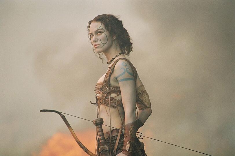 Die schöne Guinevere (Keira Knightley), Tochter des Magiers Merlin, weiß sich trotz ihrer zarten Anatomie zu helfen. Die schöne Guinevere (Keira Knightley), Tochter des Magiers Merlin, weiß sich trotz ihrer zarten Anatomie zu helfen.