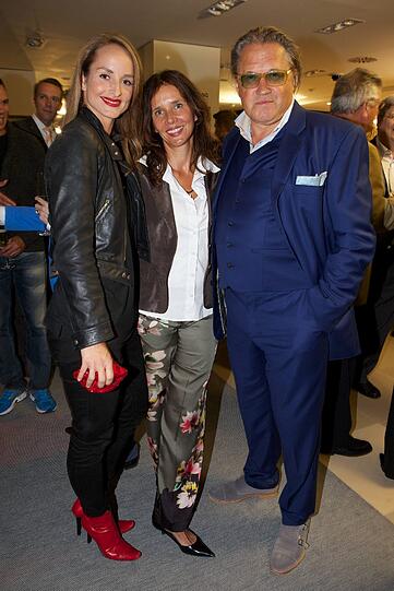 Der Münchner Herrenausstatter Hirmer hat sein neues Studio in der Kaufingerstraße feierlich eröffnet. Unter den Partygästen tummelte sich Prominenz aus Medien, Sport, Politik und Wirtschaft. Die Bilder!