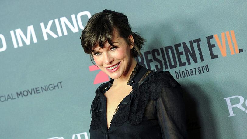 Milla Jovovich begann schon in sehr jungen Jahren ihre Modelkarriere.