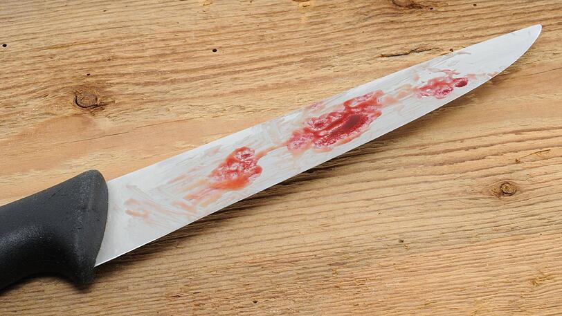 Während eines Beziehungsstreits ging eine 43-Jährige aus Englschalking mit dem Messer auf ihren Partner los. (Symbolbild)