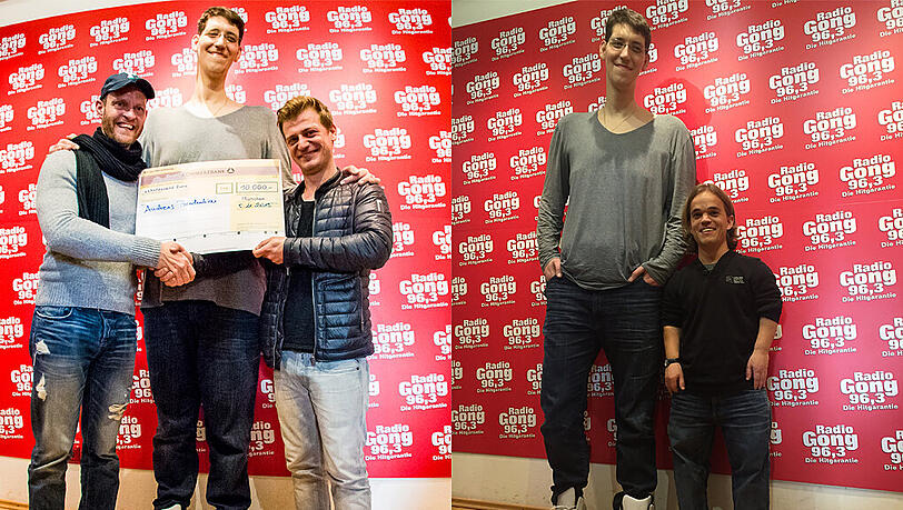 Links: Jannis mit Moderator Stefan Pollak (l) und Bruder Andreas. Rechts: Jannis mit einem der kleinsten Müncher, Tobias Hausmann. Links: Jannis mit Moderator Stefan Pollak (l) und Bruder Andreas. Rechts: Jannis mit einem der kleinsten Müncher, Tobias Hausmann.