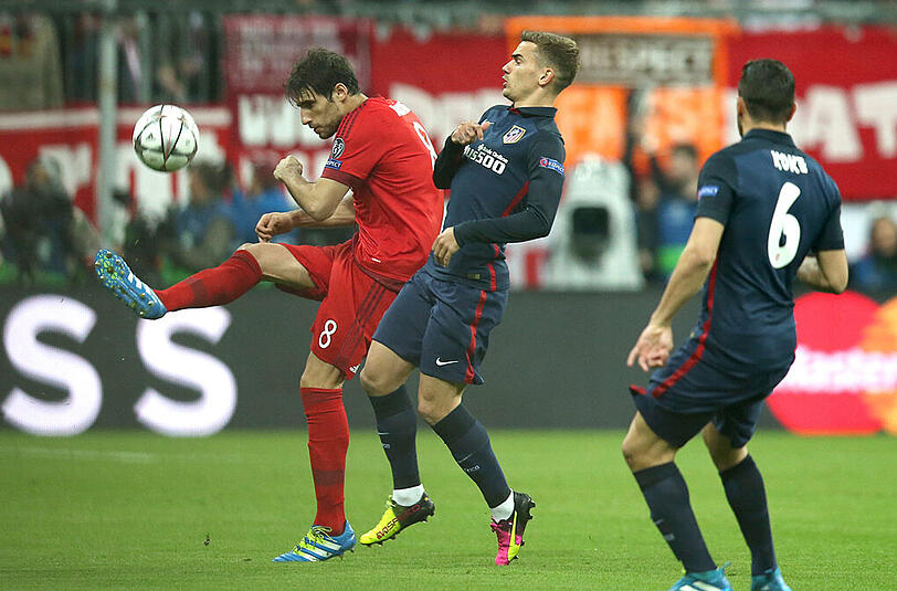 Javi Martinez: Note 3. Holte Müllers Elfmeter raus, als er Giménez Rangelei clever nutzte. Defensiv kaum gefordert, konnte den Pass auf Griezmann nicht verhindern.